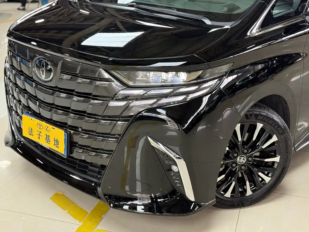 Toyota Alphard 2023 — фото 4