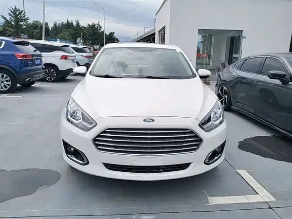 Ford Escort 2015
