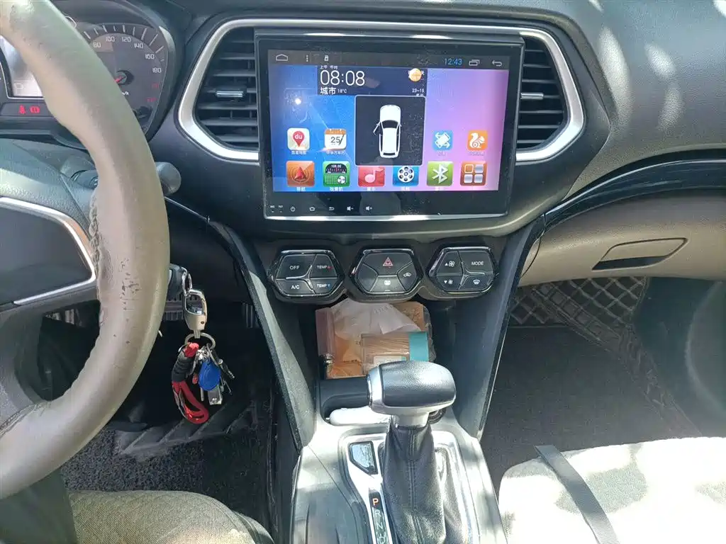 GAC Motor Trumpchi GS4 2015 — фото 10