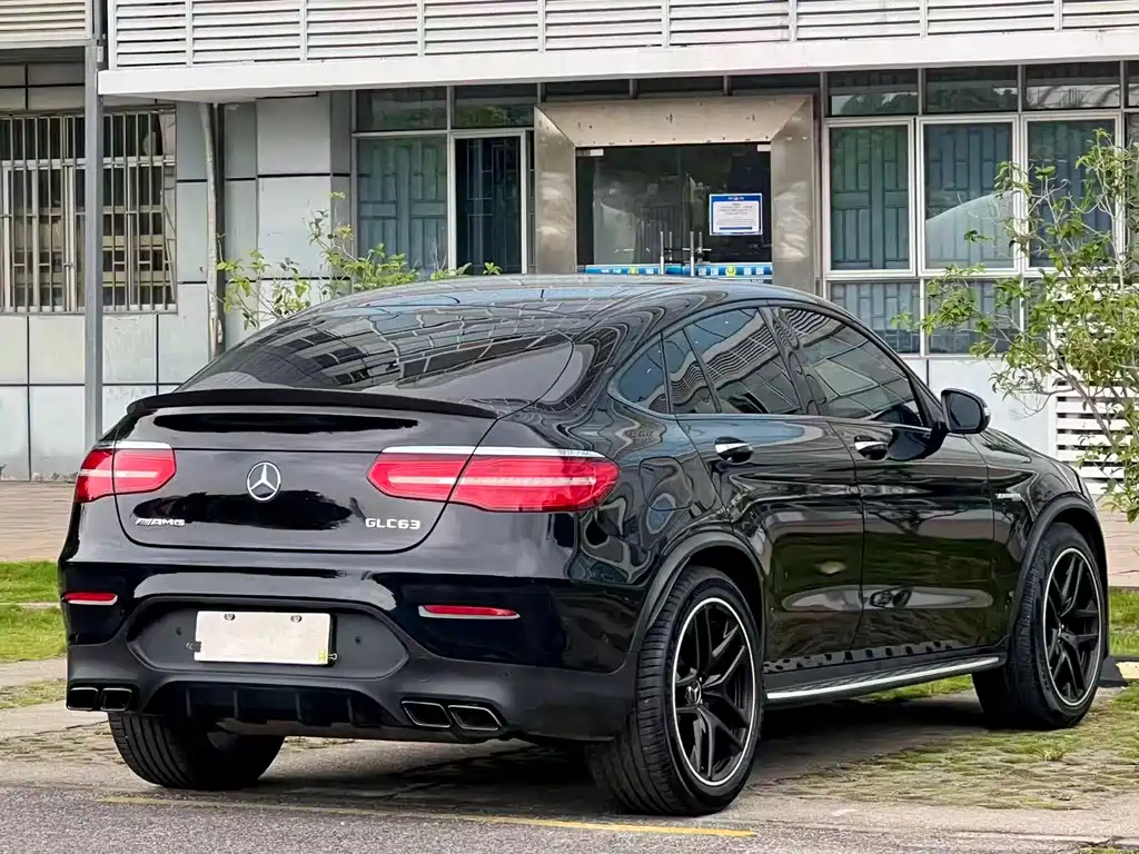 Mercedes-Benz GLC Coupe AMG 2018 — фото 4