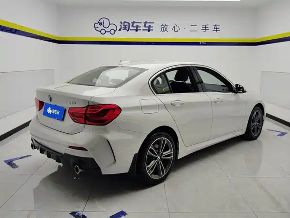 BMW 1 Series 2021