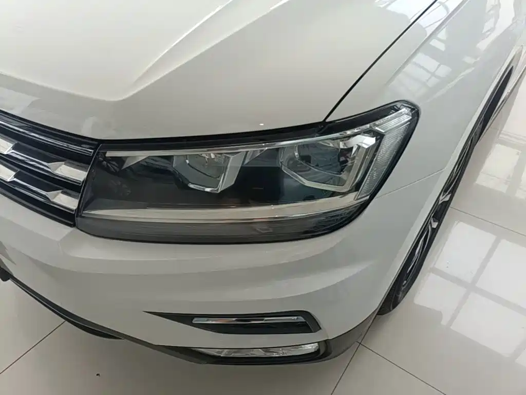 Volkswagen Tiguan L 2018 — фото 24