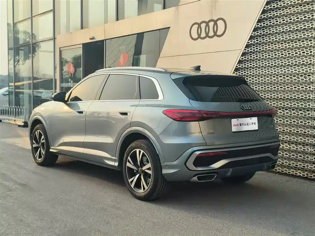 Audi Q5L 2026 — фото 4