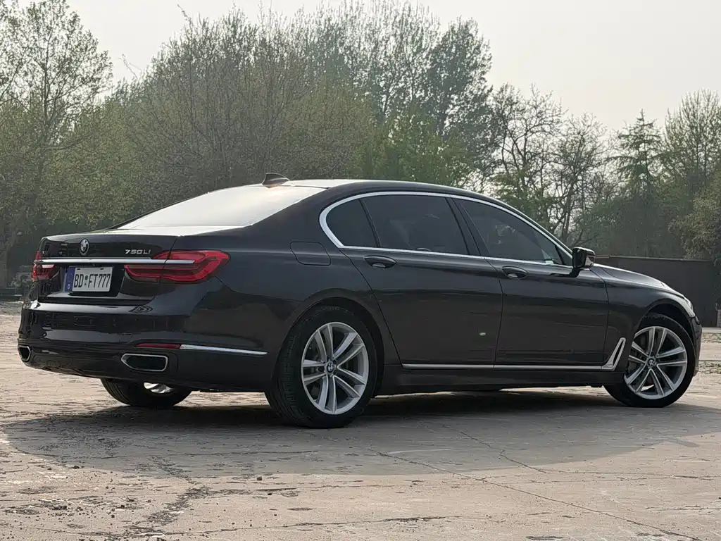 BMW 7 Series 2017 — фото 4