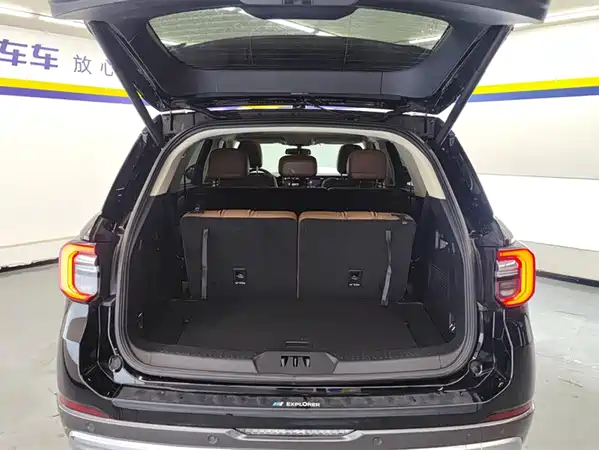 Ford Explorer 2023