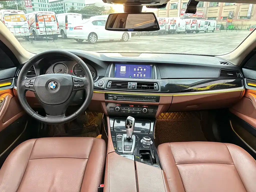 BMW 5 Series 2014 — фото 9
