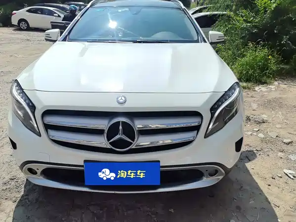 Mercedes-Benz GLA 2016