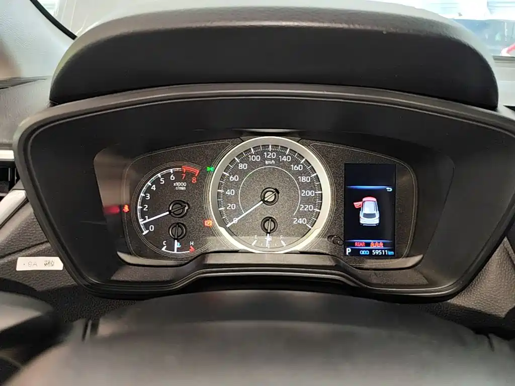 Toyota Corolla Cross 2022 — фото 12