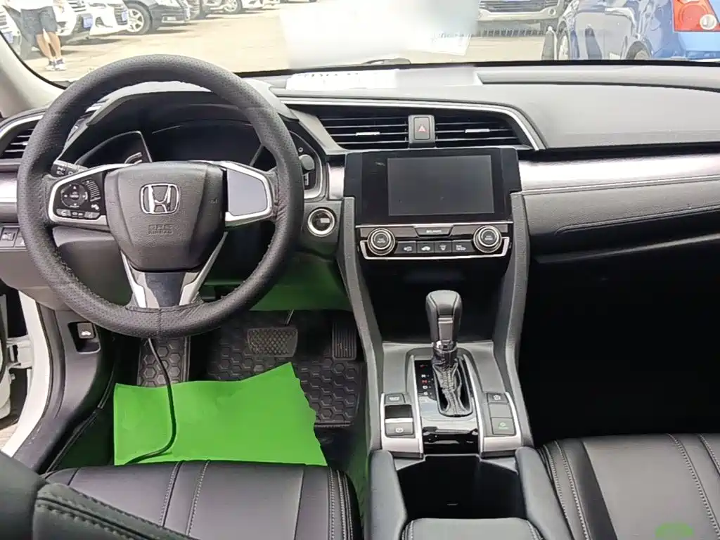 Honda Civic 2017 — фото 10