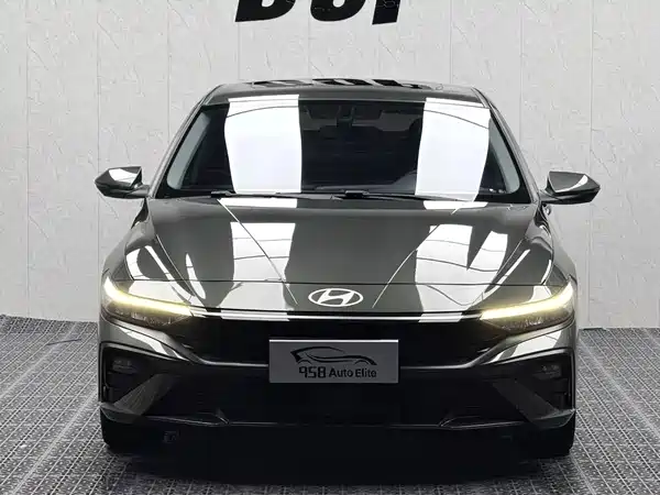 Hyundai Elantra 2023