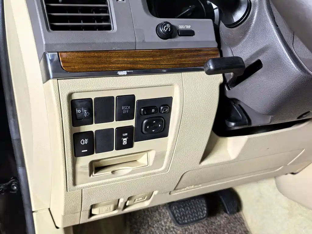 Toyota Land Cruiser 2017 — фото 16