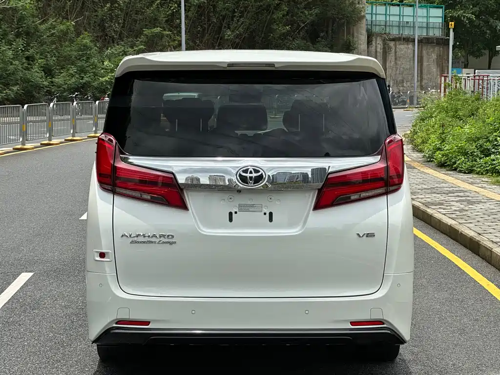 Toyota Alphard 2019 — фото 6