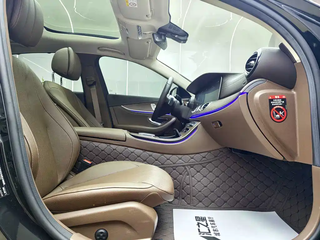 Mercedes-Benz E-Class 2023 — фото 10