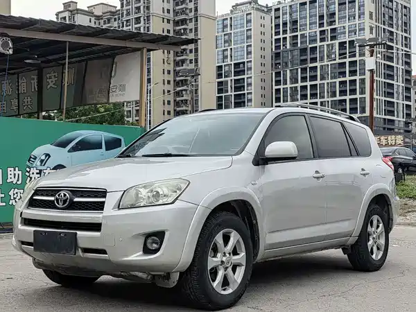 Toyota RAV4 2010