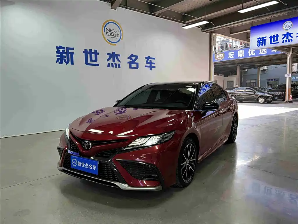 Toyota Camry 2021