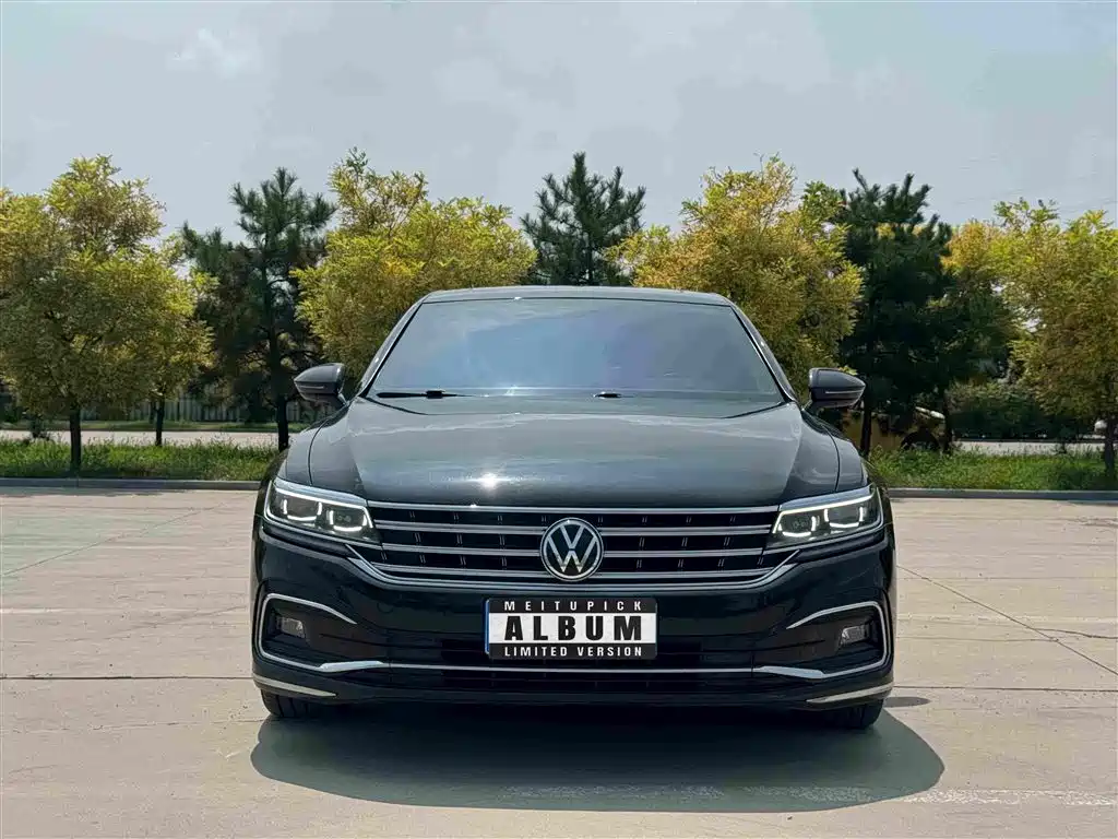 Volkswagen Phideon 2023 — фото 2
