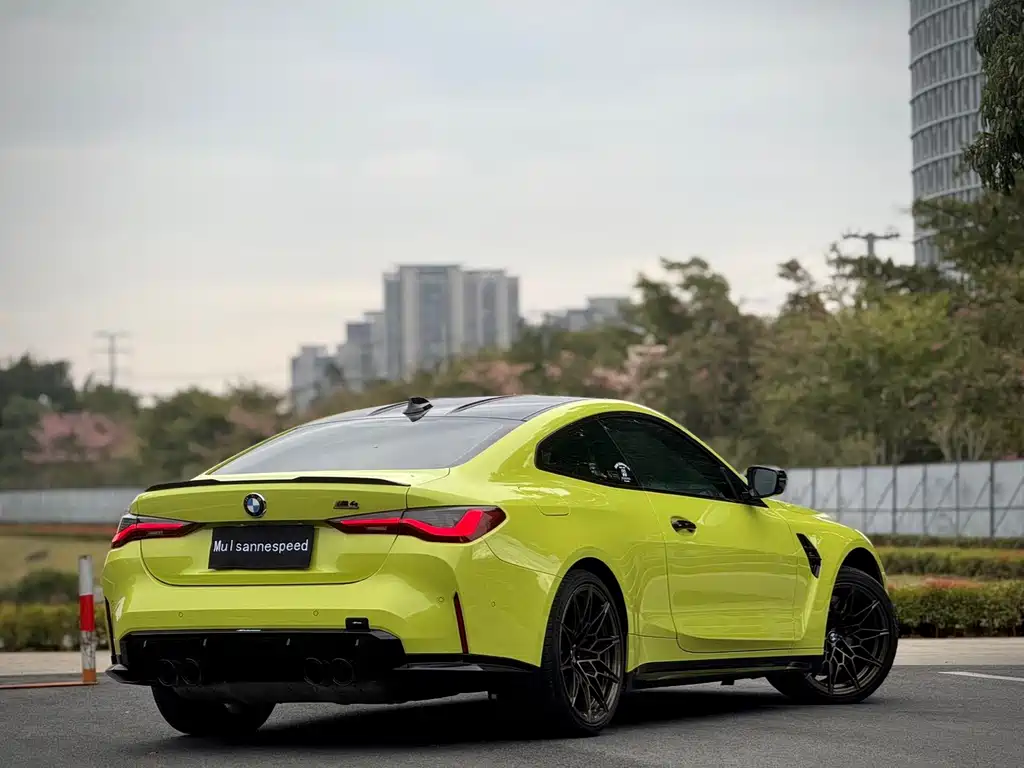 BMW M4 2022 — фото 9