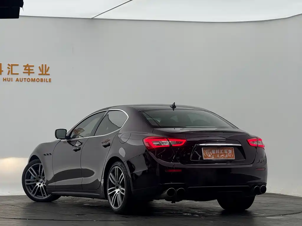 Maserati Ghibli 2015 — фото 11