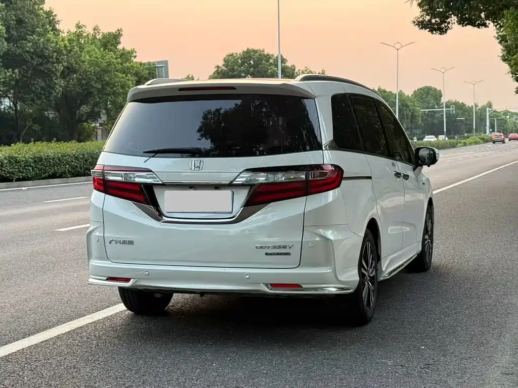 Honda Odyssey 2019 — фото 9