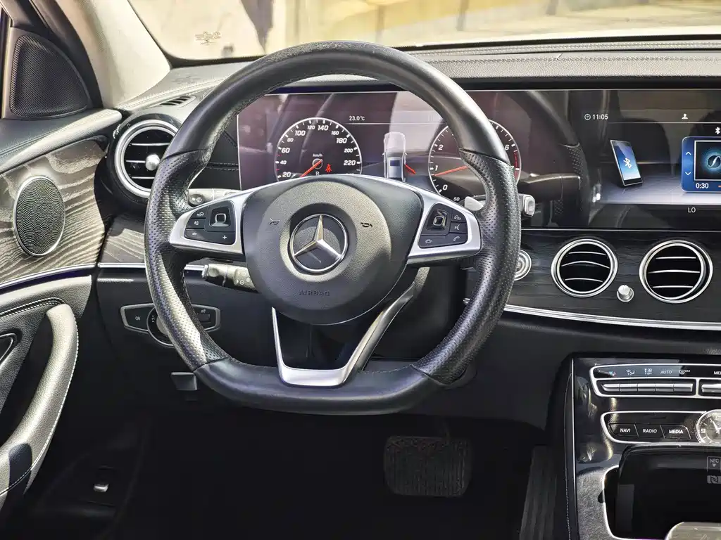 Mercedes-Benz E-Class 2016 — фото 17