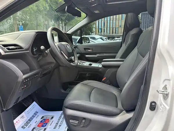 Toyota Sienna 2022