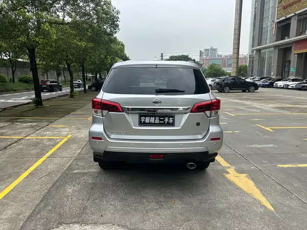 Nissan Terra 2019