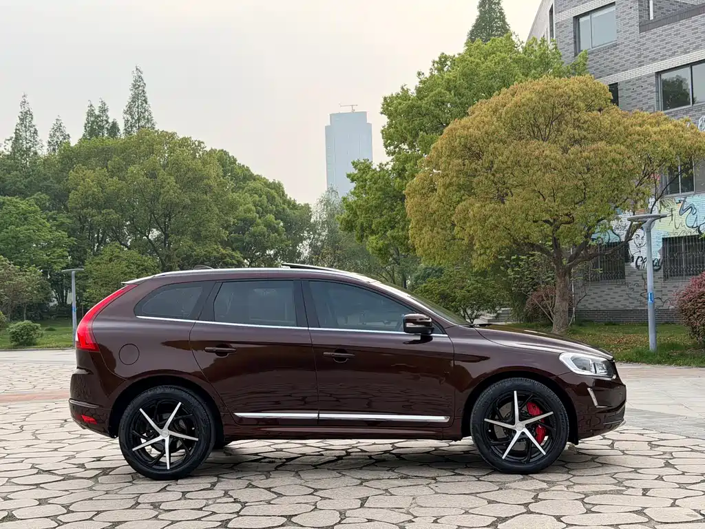 Volvo XC60 2016 — фото 6
