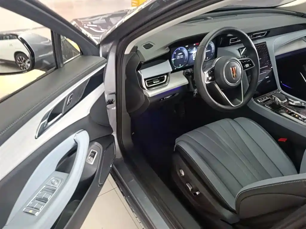 Hongqi H5 PHEV 2025 — фото 12