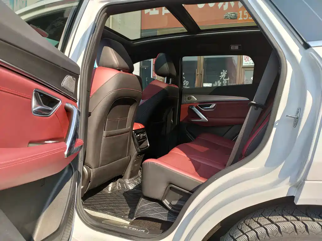 Jetour X70 PLUS 2022 — фото 15