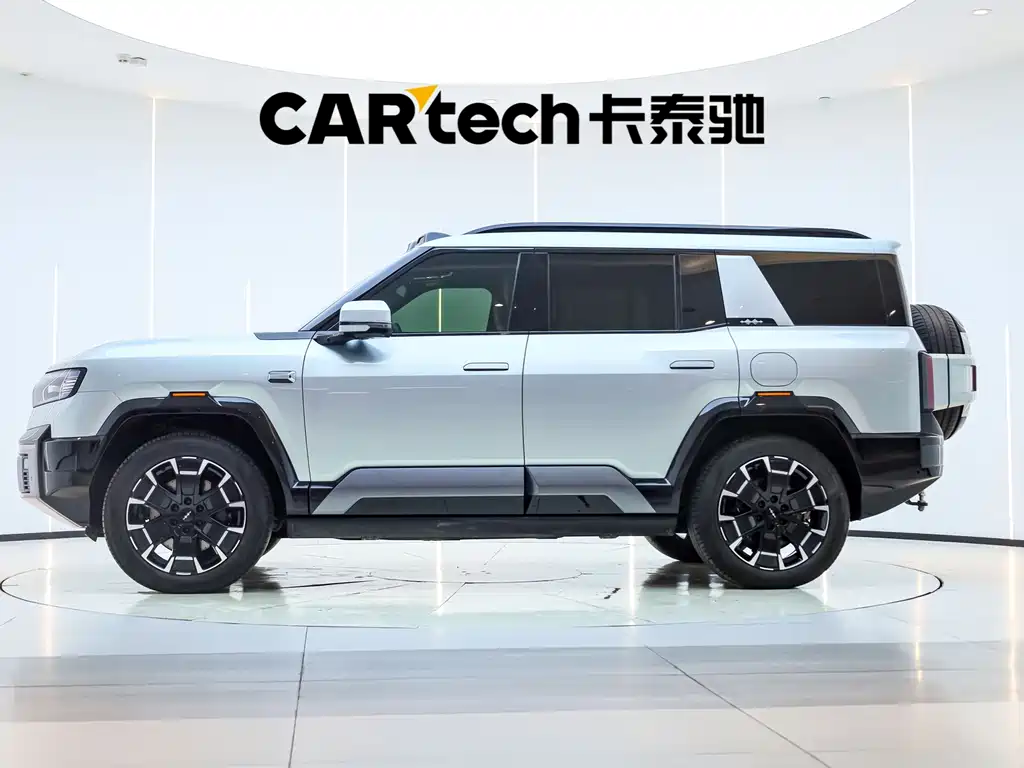 Fang Cheng Bao Leopard 8 2025