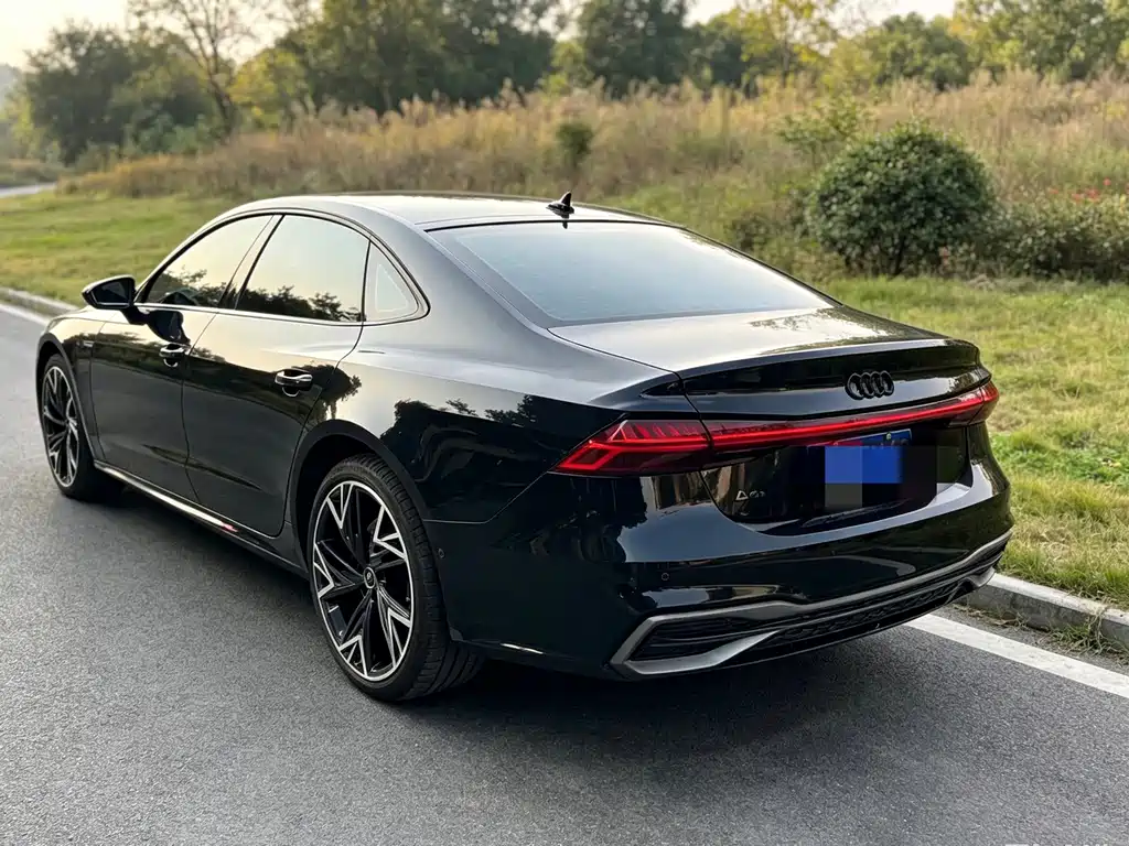 Audi A7L 2024 — фото 13