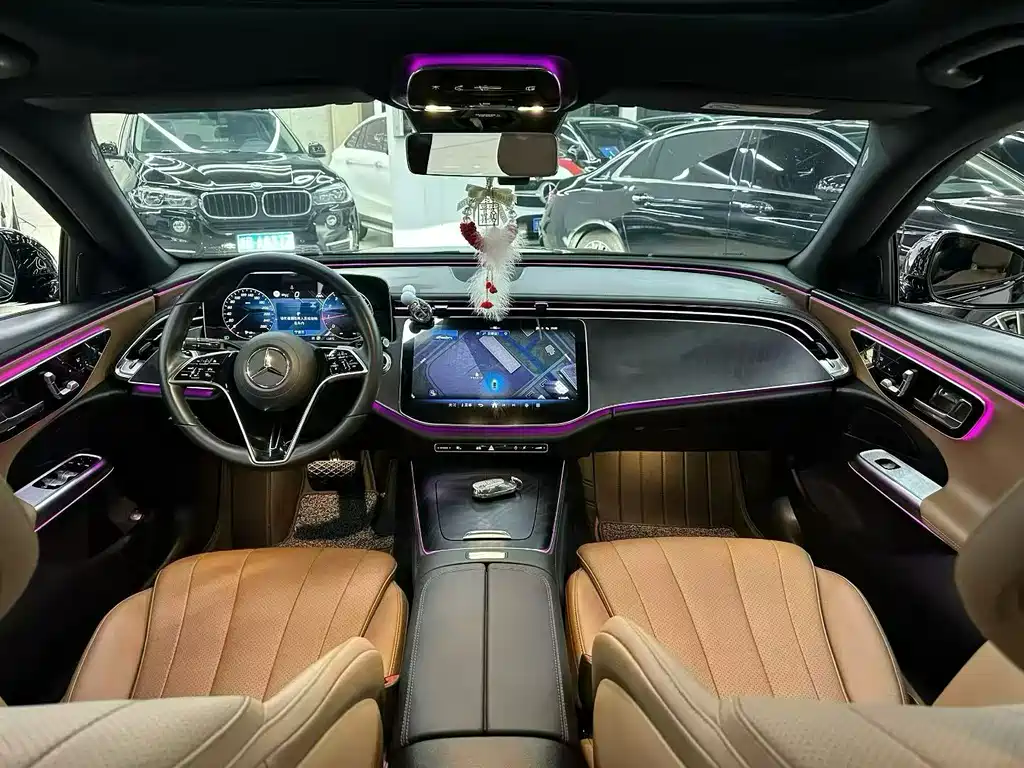 Mercedes-Benz E-Class 2025 — фото 13