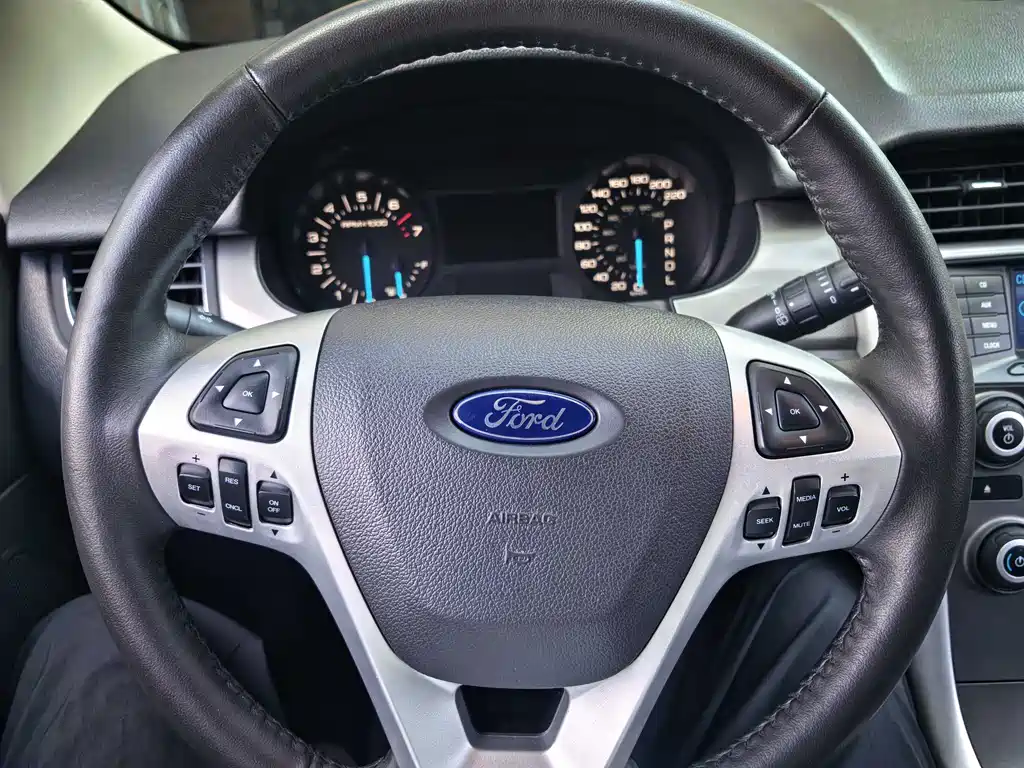 Ford Edge 2015 — фото 14