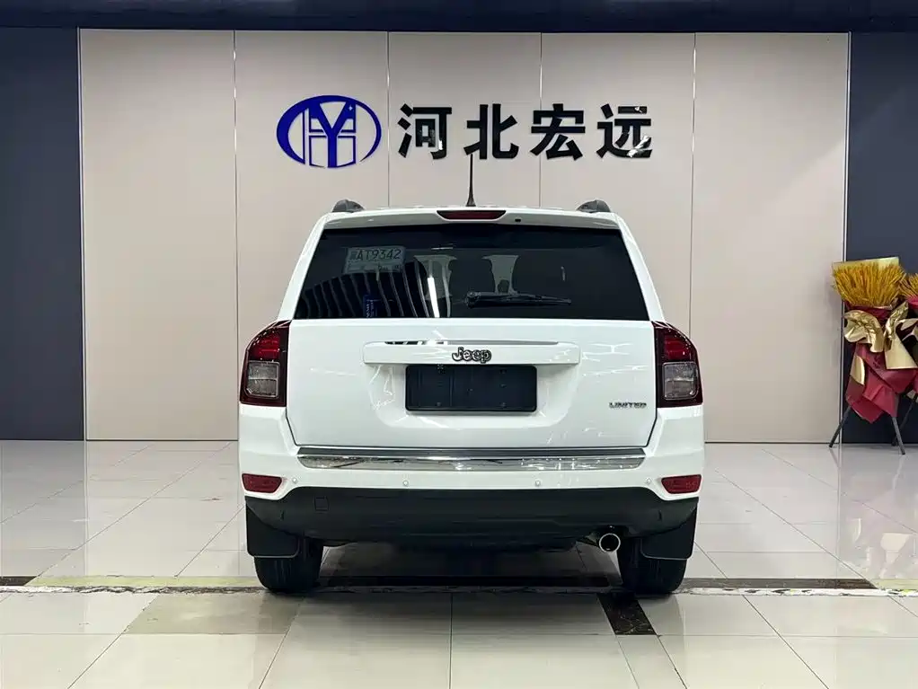Jeep Compass 2013 — фото 4