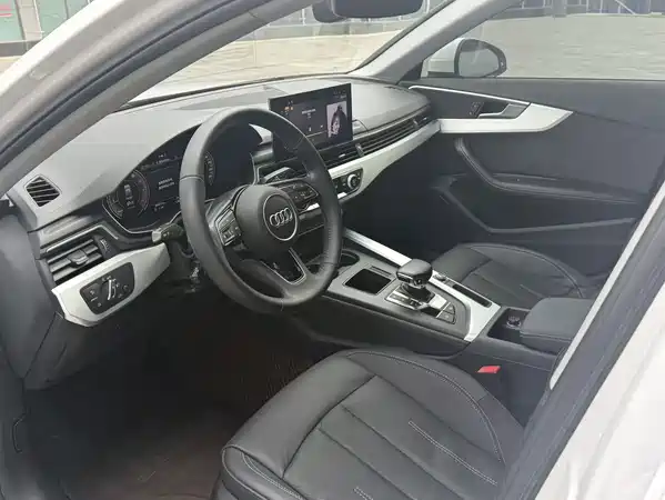 Audi A4L 2021