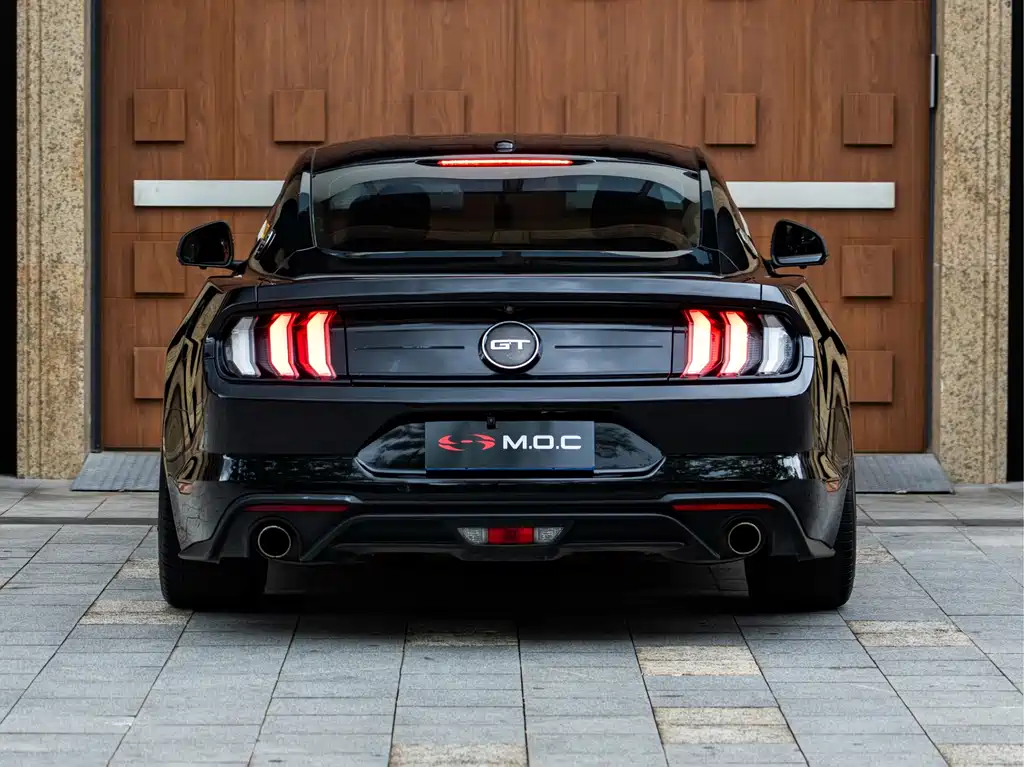 Ford Mustang 2018 — фото 5