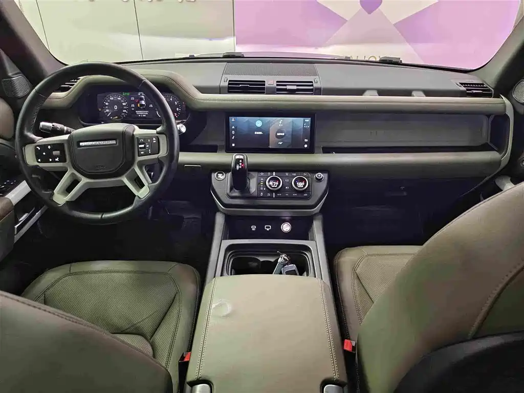 Land Rover Defender 2020 — фото 10