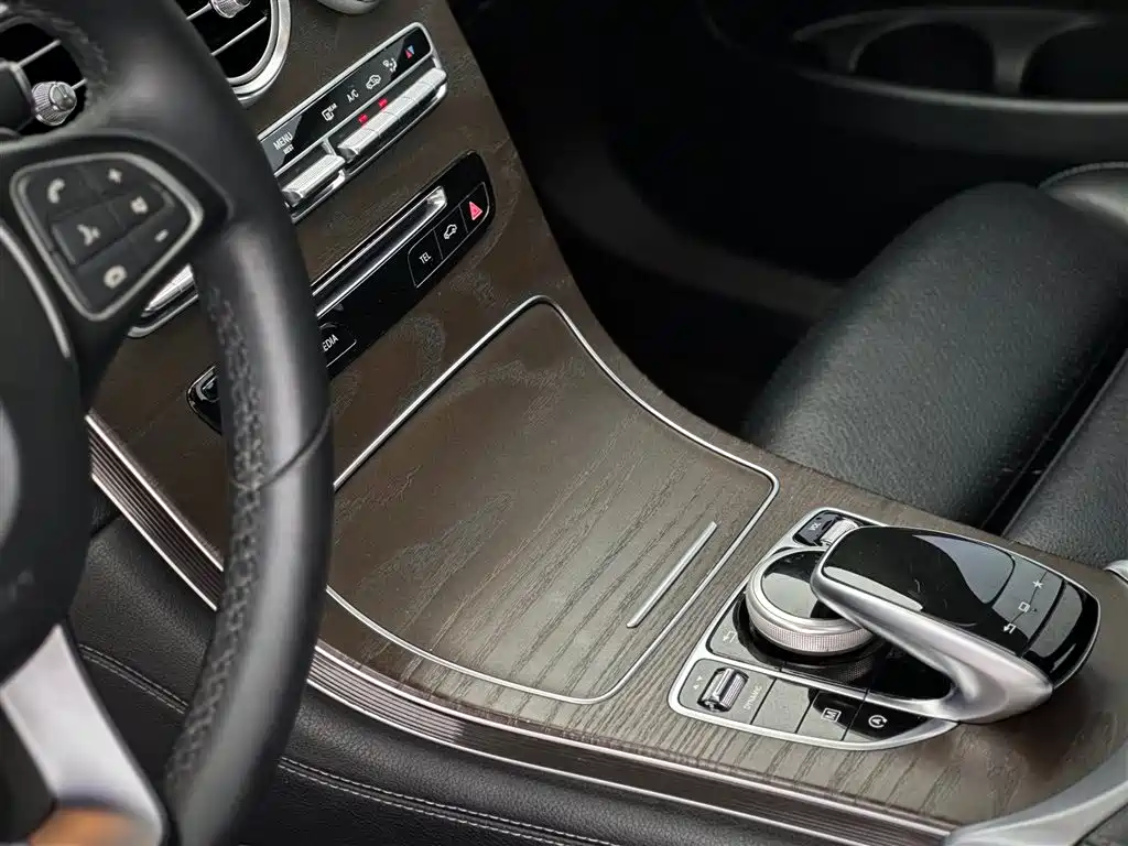 Mercedes-Benz GLC 2016 — фото 11