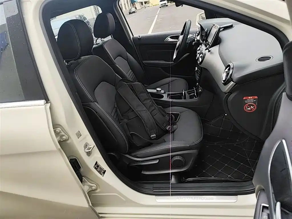 Mercedes-Benz B-Class 2015 — фото 25