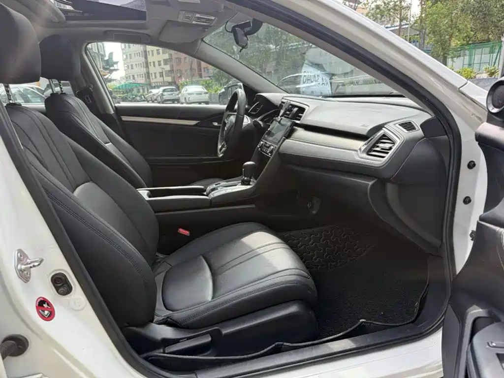 Honda Civic 2017 — фото 15