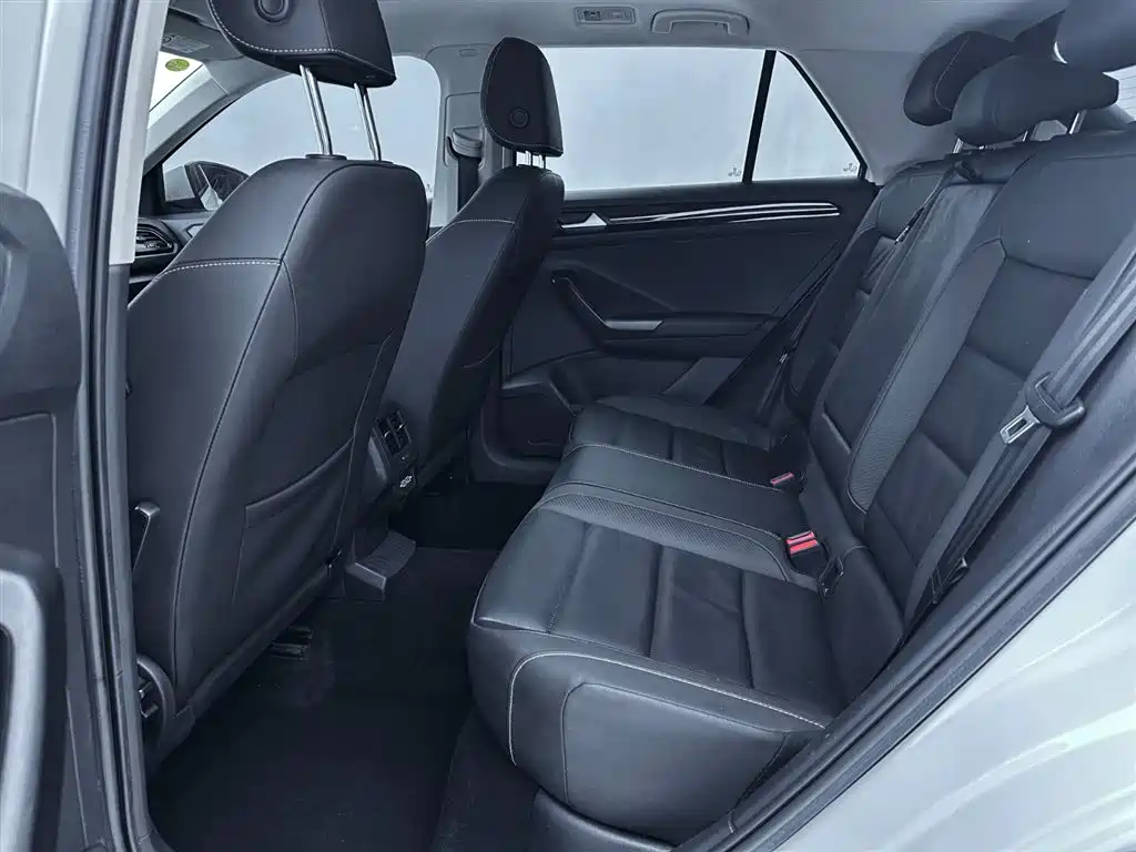 Volkswagen T-Roc 2021 — фото 14
