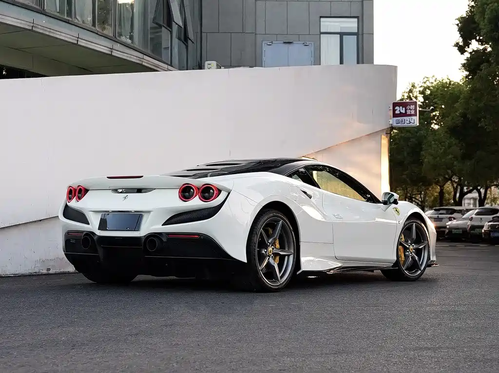 Ferrari F8 2023 — фото 4