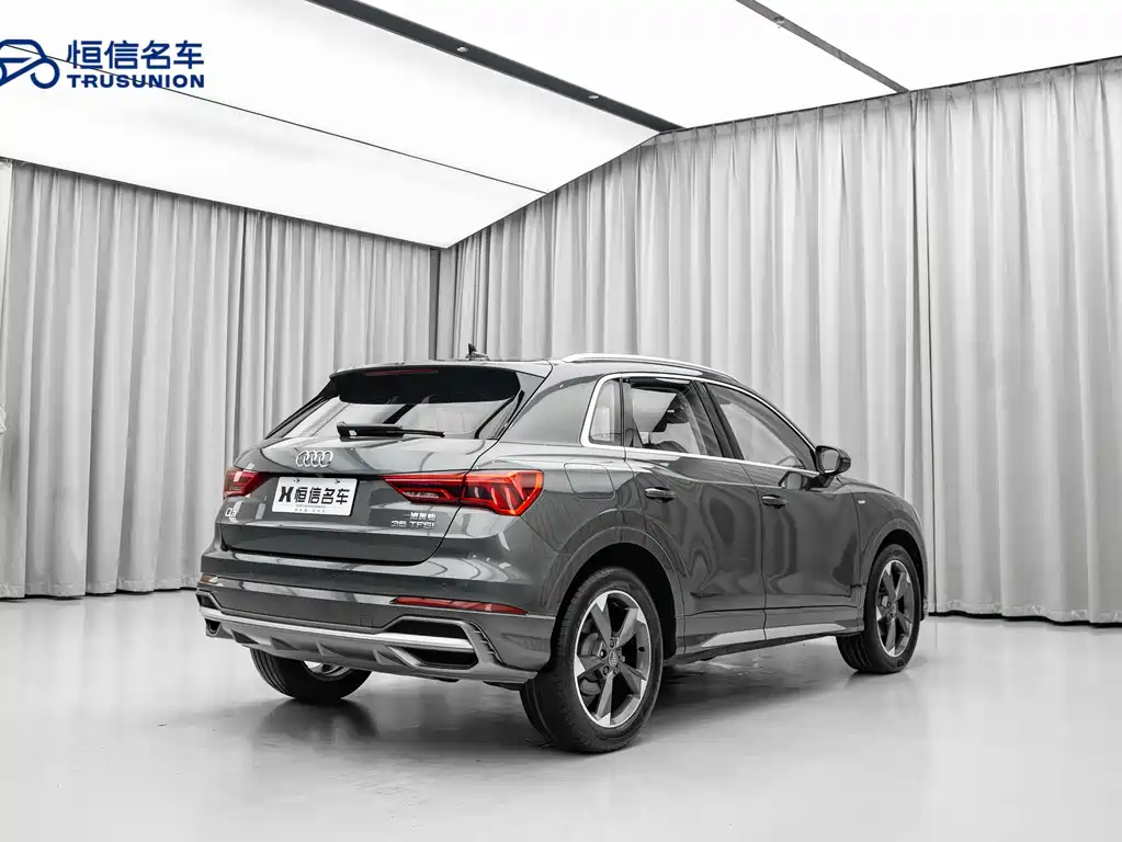 Audi Q3 2019 — фото 4
