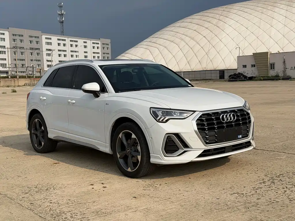 Audi Q3 2022 — фото 3