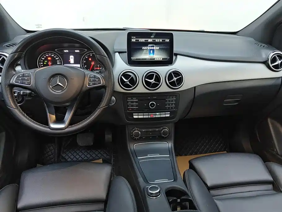 Mercedes-Benz B-Class 2017 — фото 12