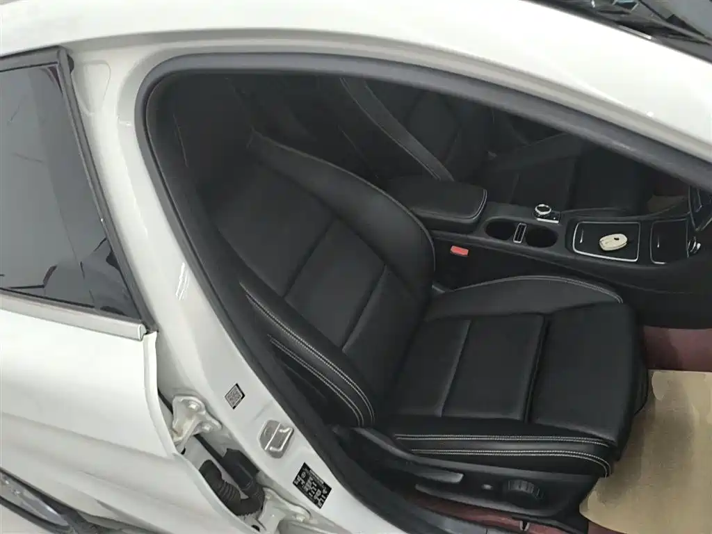 Mercedes-Benz GLA 2017 — фото 20