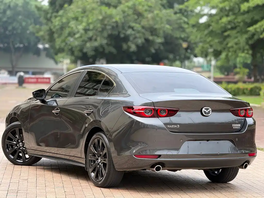 Mazda 3 Axela 2024