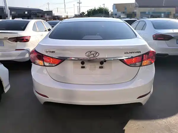 Hyundai Elantra Langdong 2015