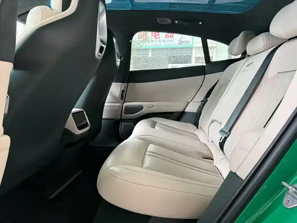 Xiaomi YU7 2025