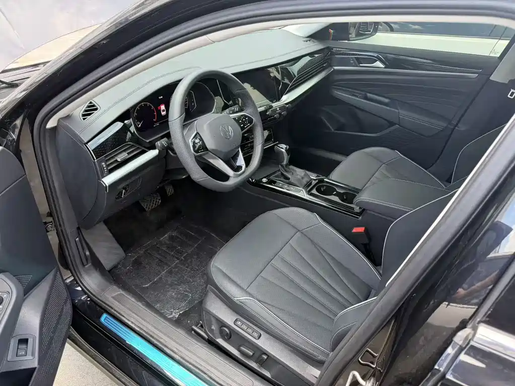 Volkswagen Passat 2024